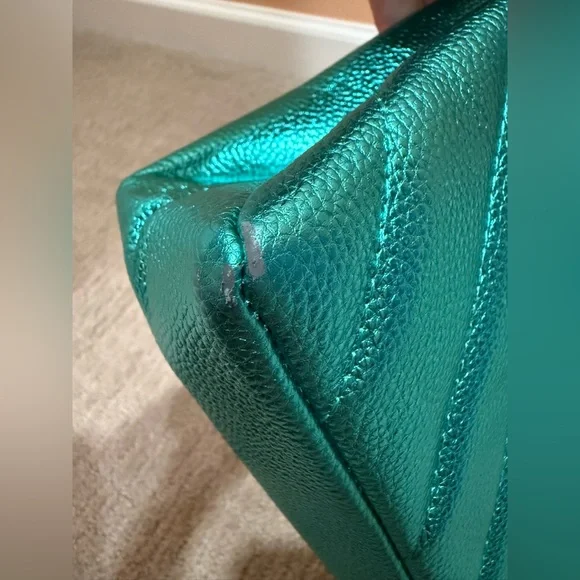 Kurt Geiger London Metallic Quilted Kensington Drench Purse - Picture 6 of 16